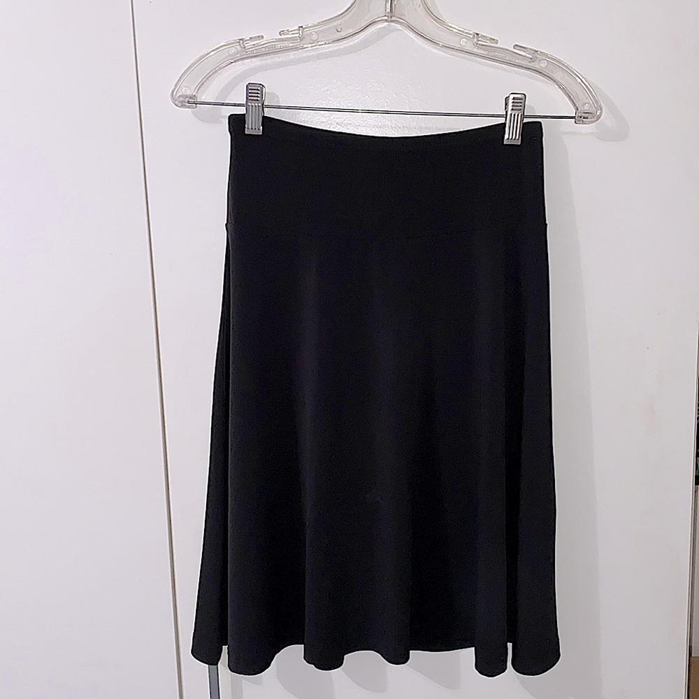 Reitmans Black skirt